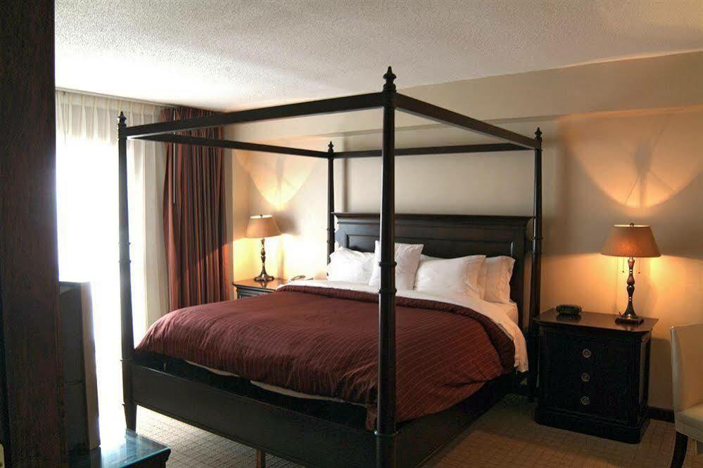 Sheraton Raleigh Hotel Kültér fotó
